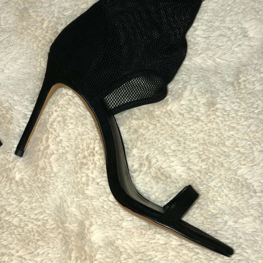 Express heel with mesh ankle wrap